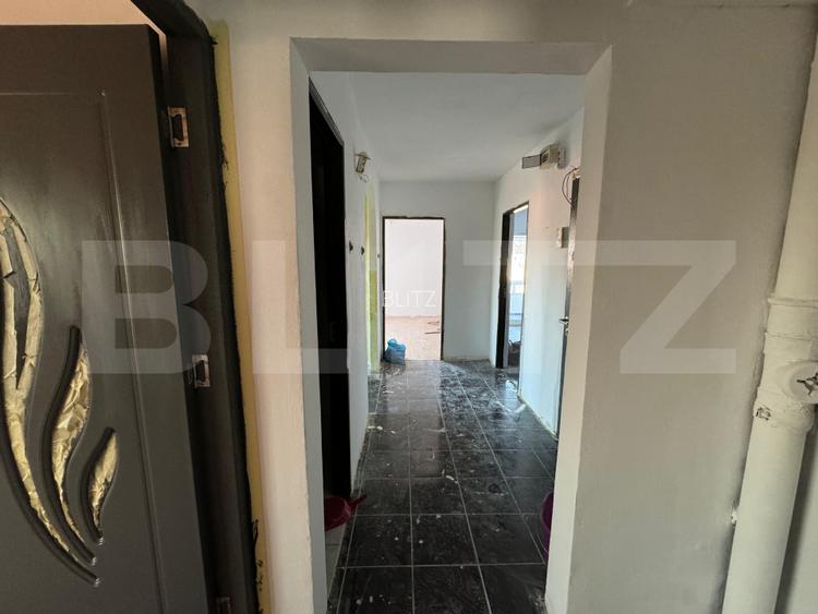 Apartament 3 camere, decomandat - zona Velenta - 10