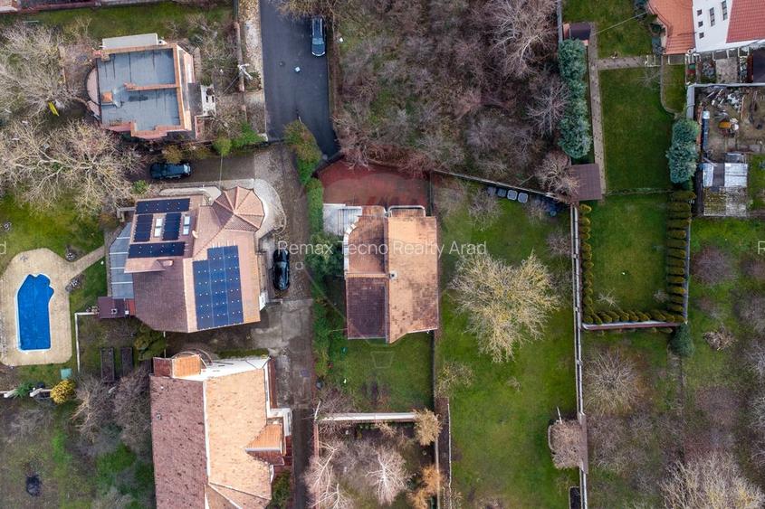 Casă / Vilă cu 6 camere de închiriat în zona Centru Vechi - 38