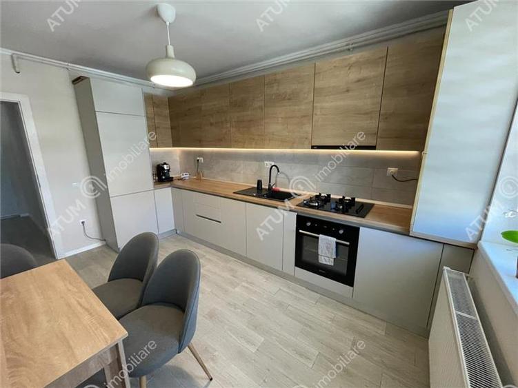 Apartament 2 camere decomandate balcon loc parcare zona Brana Selimbar