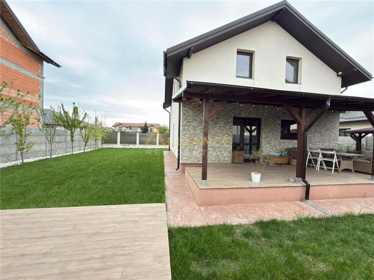 Casa Individuala - 5 camere - 3 bai - 403mp teren