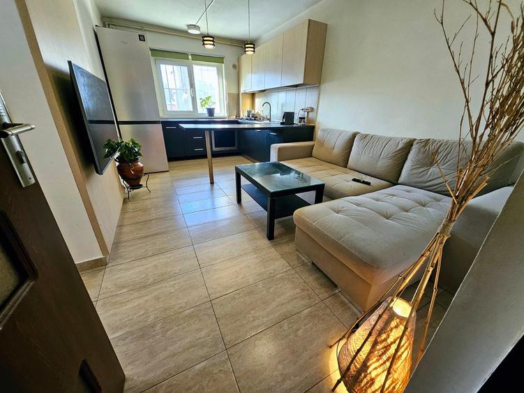 5 camere ultracentral in Navodari