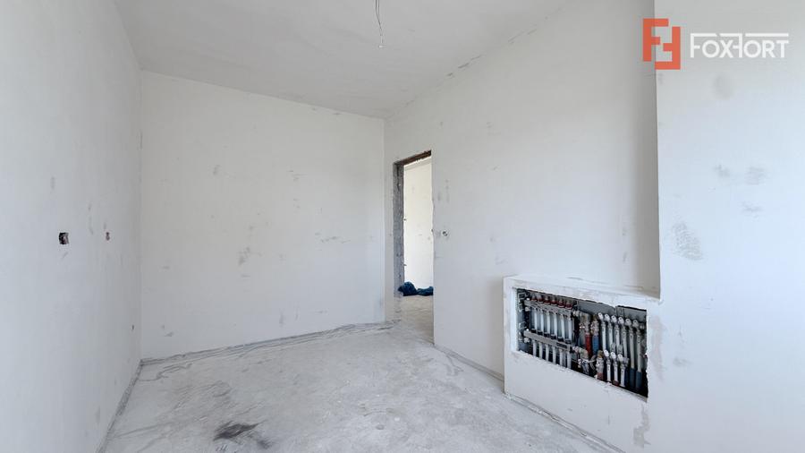 Duplex cu 4 camere despartit prin baie, Mosnita Veche