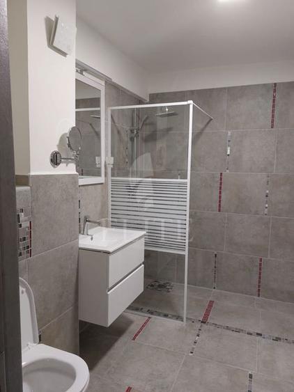 Apartament 2 camere în zona LOMBULUI