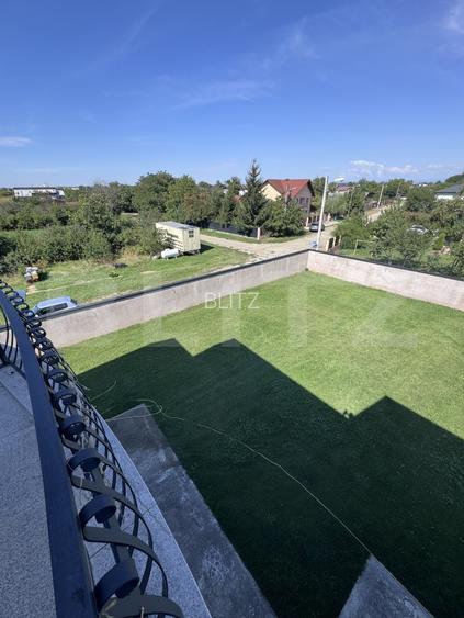 Casa de vanzare, 380 mp, zona Vest - 2