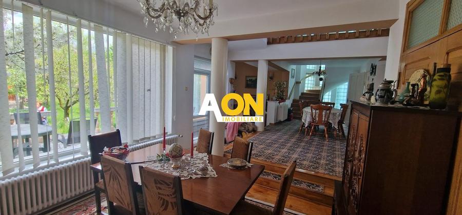 Casă 5 camere, S+P+1E+M, 434 mp, 1500 mp teren, Alba Iulia, zona Schit