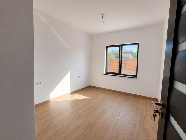 Casa individuala, cu 3 camere, plan parter, zona Horpaz