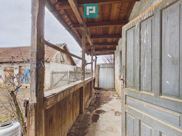 Casă modestă cu 3 camere de renovat în Mișca