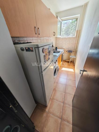 Garsonieră decomandată | Tineretului | Str. Poenari nr. 1 | Etaj 1 | 7min metrou - 3
