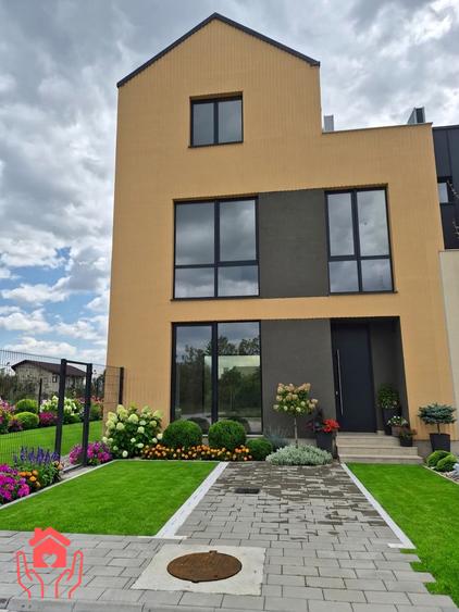 METROU LAMINORULUI (The Meadows)- Vila cu vedere catre lac, libera, comision 0%