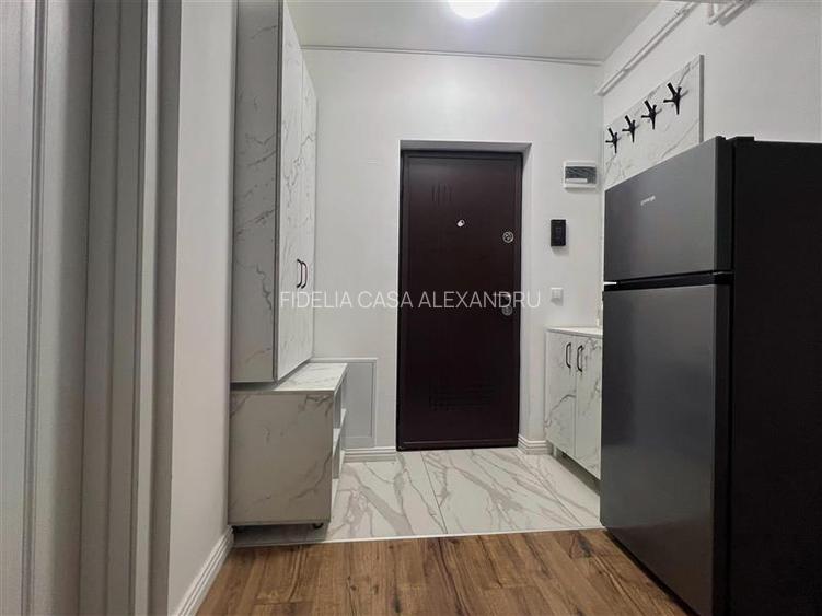 Apartament 2 camere de vânzare | 49 mp utili + grădină 11 mp | Bl - 5