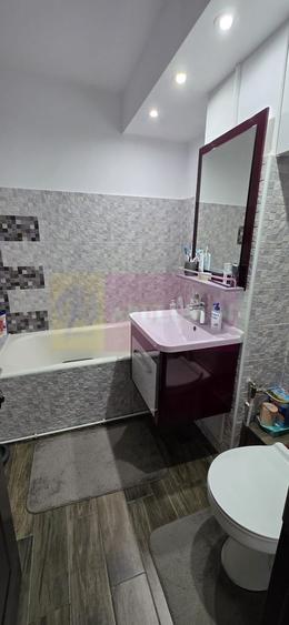 Apartament cu 2 camere de vânzare în Câmpina, zonă Central