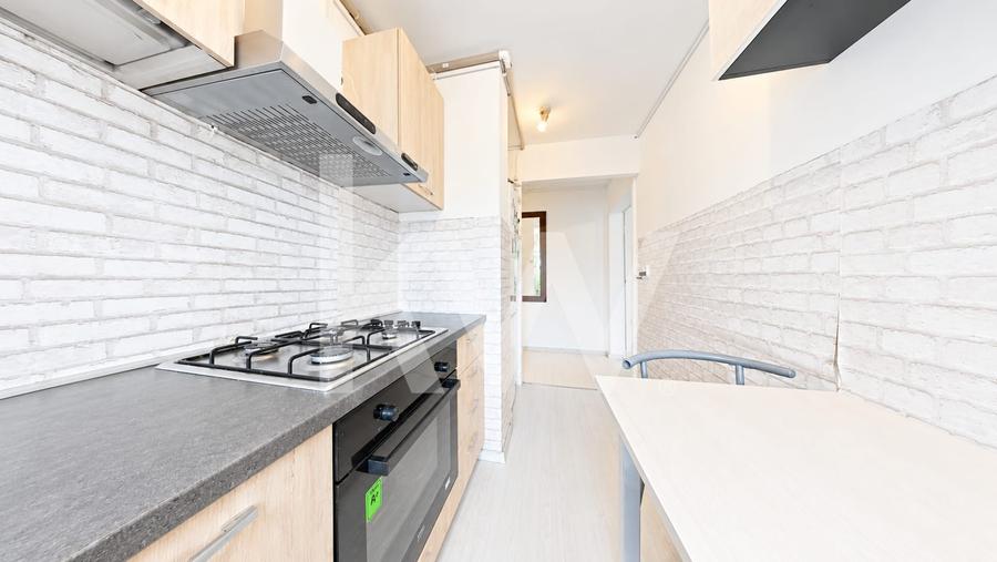 Vânzare apartament cu 3 camere, decomandat, mobilat si utilat - Bld. Griviței