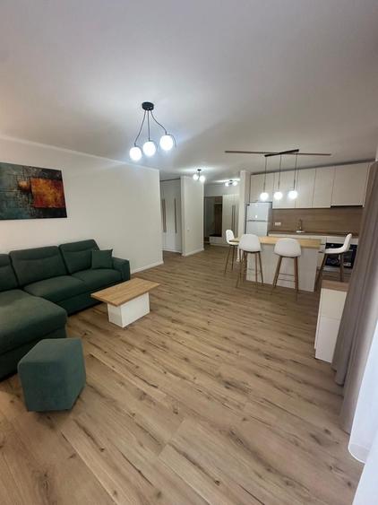 Apartament 3 camere,90mp,2 bai,1 pivnită,2 balcoane,bloc nou