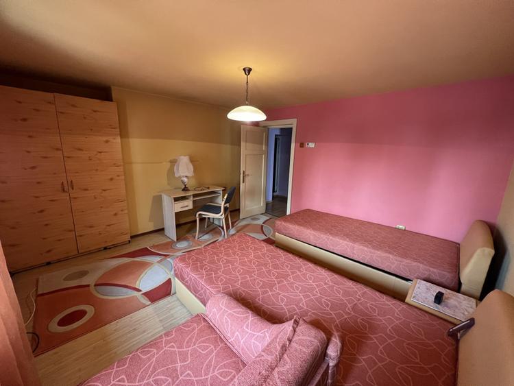 Ap la mansarda cu intrare separata in vila P+ Et 1+ M, Elena Doamna