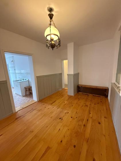 Apartament 4 camere – Strada Lungă | Curte, garaj, pivniță | Zonă centrală