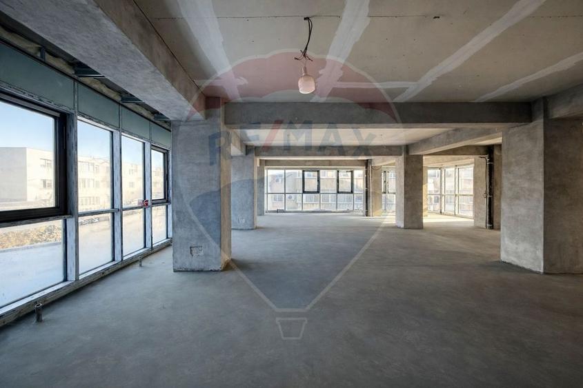 Spațiu comercial de închiriat în zona Boema Constanta 950mp