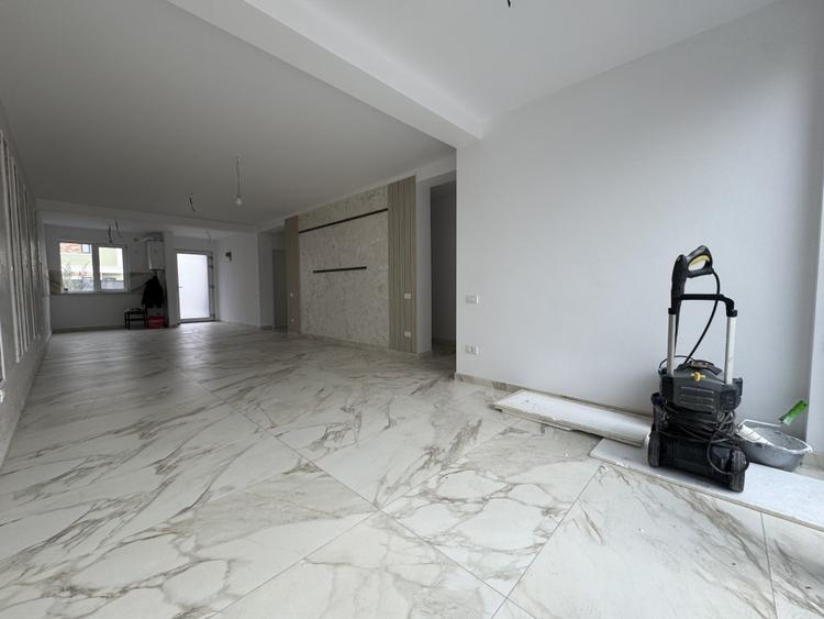 Duplex 3 camere, 90mp utili, 350mp teren, situat in Mosnita Veche