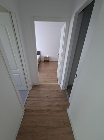 Apartament cu 2 camere, etajul 3/4, zona Podu de Piatra