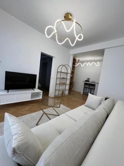 Apartament 2 camere | Calea Victoriei | Superb | Renovat