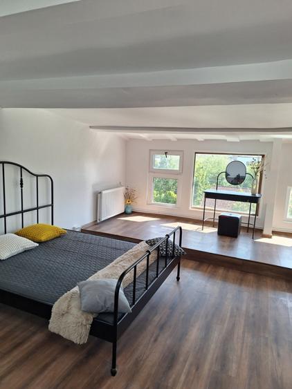 VÂNZARE Apartament cu trei camere ,situat într-o vilă din Voluntari