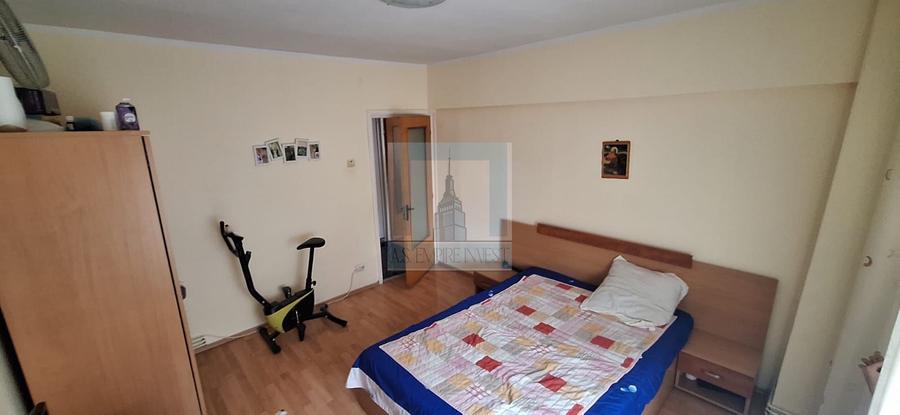 Apartament 2 camere+boxa - zona Racadau/Carpaților