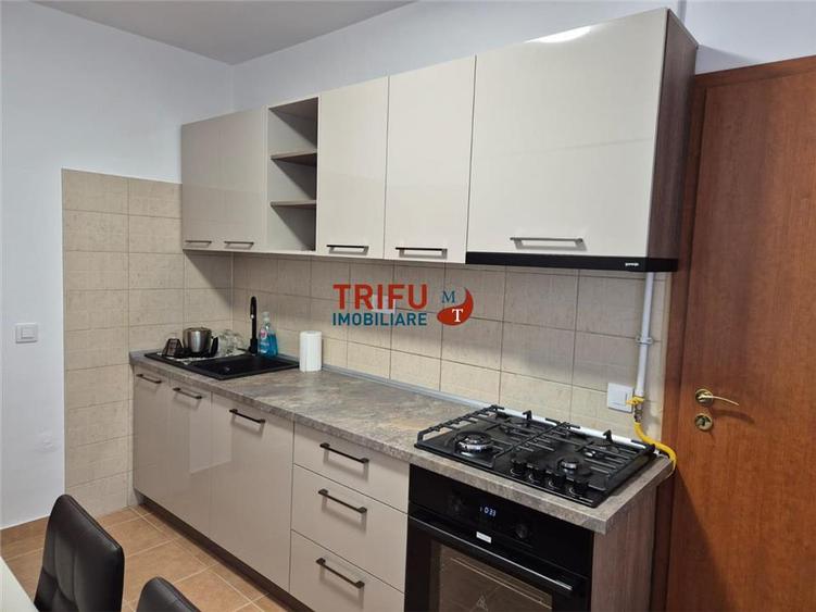 Apartament 3 camere de inchiriat zona Centru