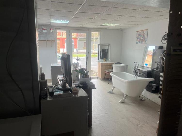 Caransebes, Chirie, Spatiu Comercial Birouri
