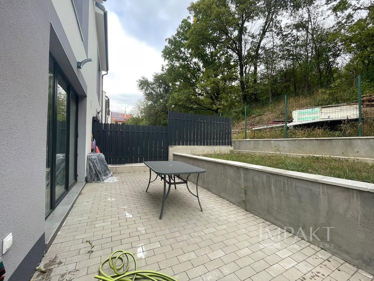 Casa tip duplex de închiriat, zona Oasului