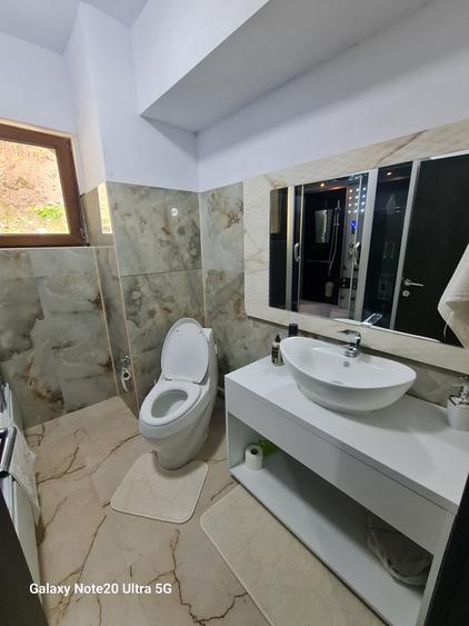 VILA DE LUX CU DOTARI SI MOBILIER PREMIUM POZITIE LA INALTIME