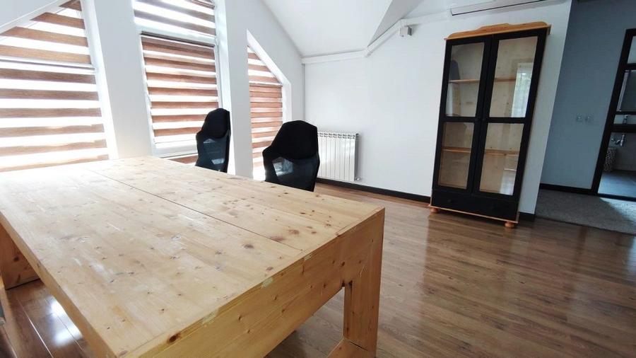 Casa impunatoare D+P+M, 280 mp utili, teren 850 mp, în Europa