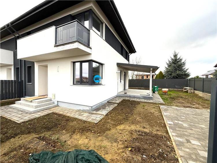 Duplex 4 cam, Coso Garaj , 2 min de centru Miroslava