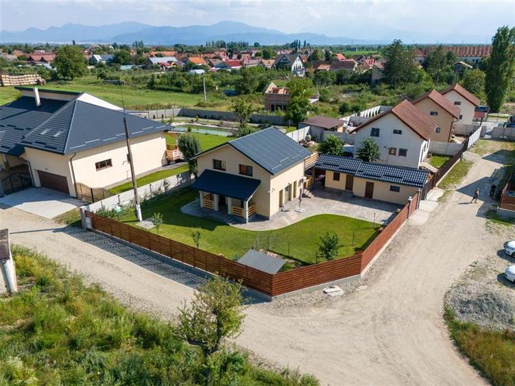 Vanzare Casa la cheie, constructie noua, intabulata,teren 680 mp