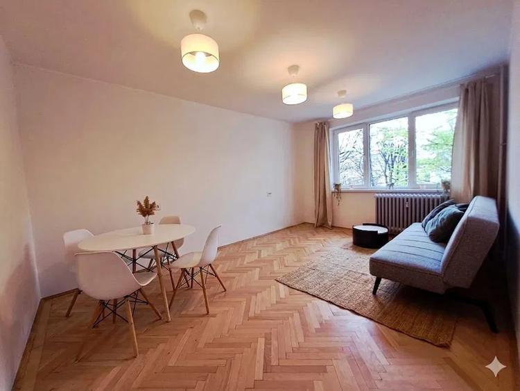 Apartament 2 camere, decomandat, 50 mp, balcon, Berceni - Straduintei