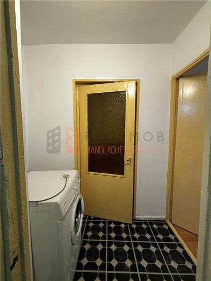 Apartament 3 camere cf 1 semidecomandat  zona Unirii Sud