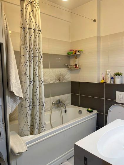 Apartament 3 camere, 80 mp, bloc nou