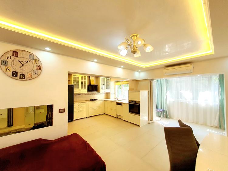 Apartament 4 camere de închiriat codtin georgian