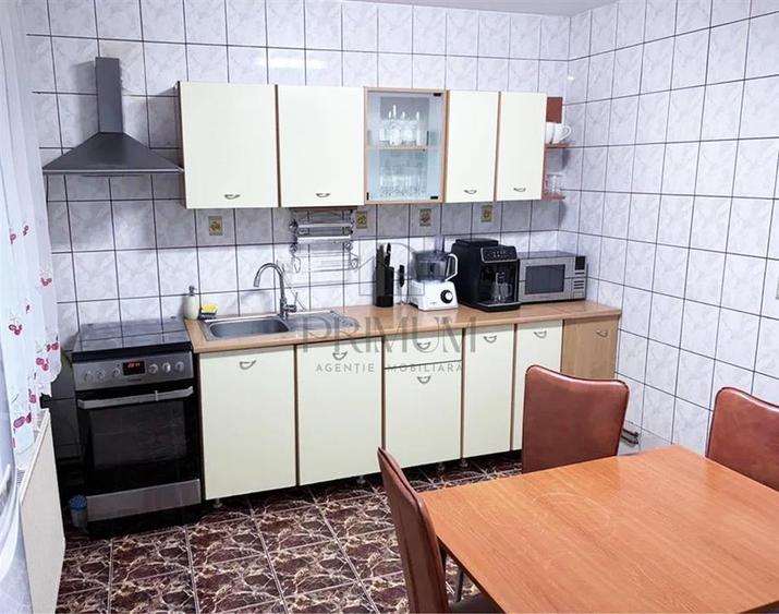 LIPOVEI - BLOC IZOLAT - PARTER INALT - 3 CAMERE - CENTRALA PROPRIE - CLIMA - DEC