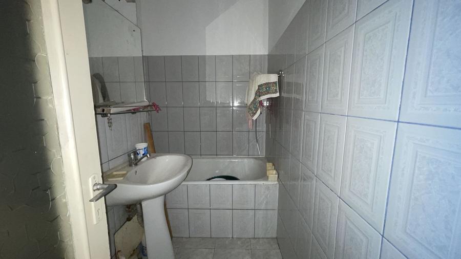 Apartament 1 camera ,etajul 1 -zona Aradului