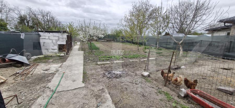 Casă de vânzare cu teren generos – ideală pentru familie și activități în aer - 17
