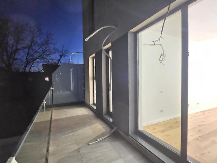 Casă duplex nouă Bucureștii Noi | 4 camere, 2 parcări, 10 min metrou Străulești