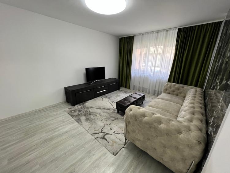 Apartament 3 camere decomandat de închiriat – Zona Terezian
