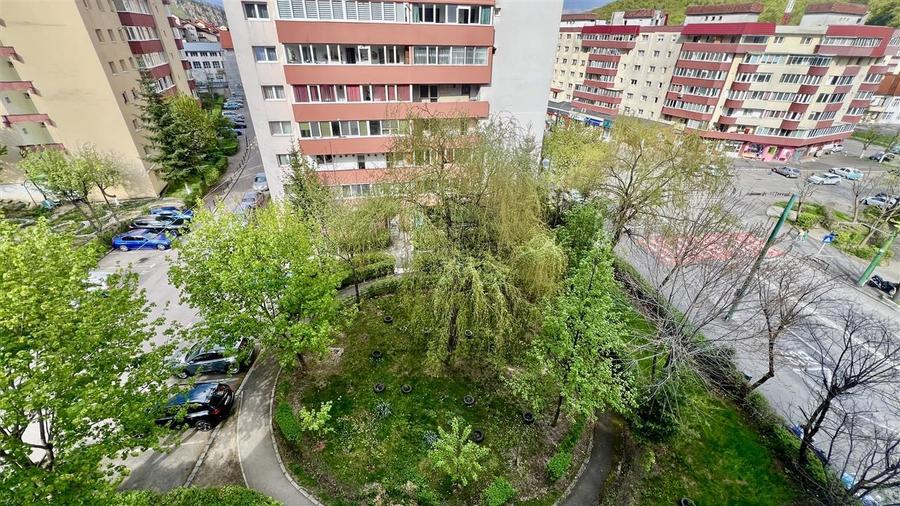 Inchiriere 3 camere decomandat Racadau, etaj intermediar