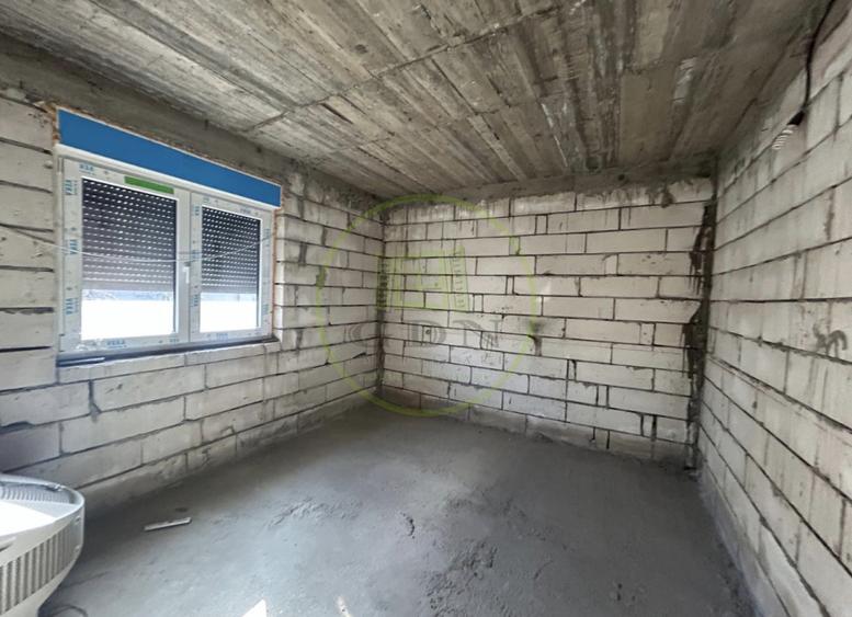 Casa D+P+1+M, 280 MP utili, 350 MP teren, Cartier Craiova, zona Sif