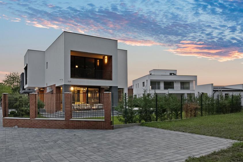 VILA SUPERBA LIPITA DE LIZIERA PADURII