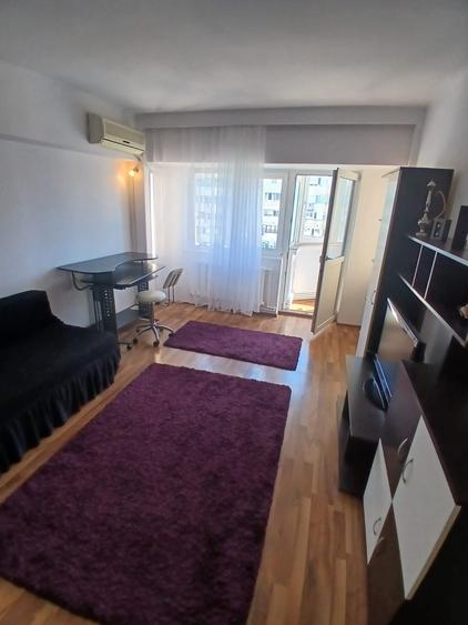 Apartament 2 camere - zona Trocadero - 128.000 euro (cod E6)