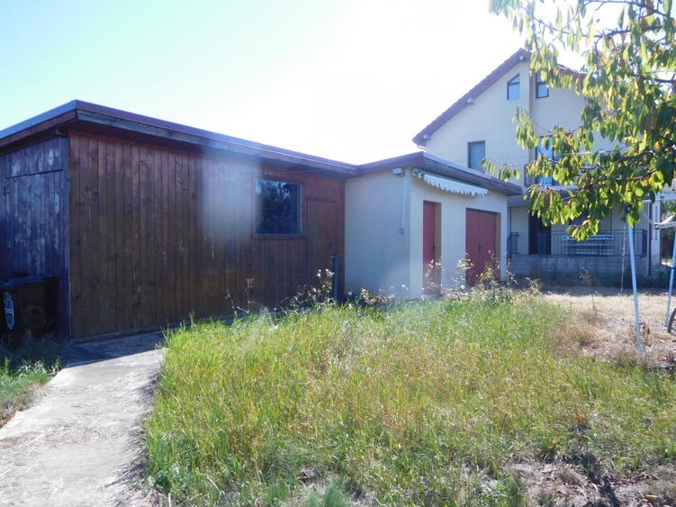 Casa individuala, teren si livada
