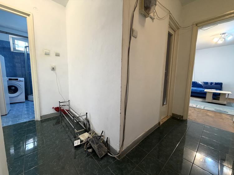 Apartament 2 camere 54 mp utili, loc de parcare in curte - zona centrala