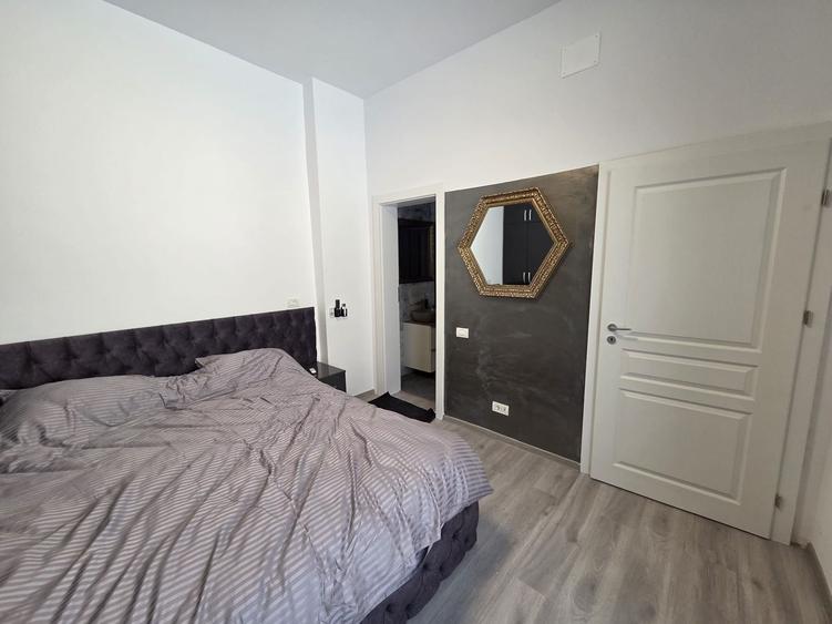 Apartament 3 camere decomandat-Parcul Carol