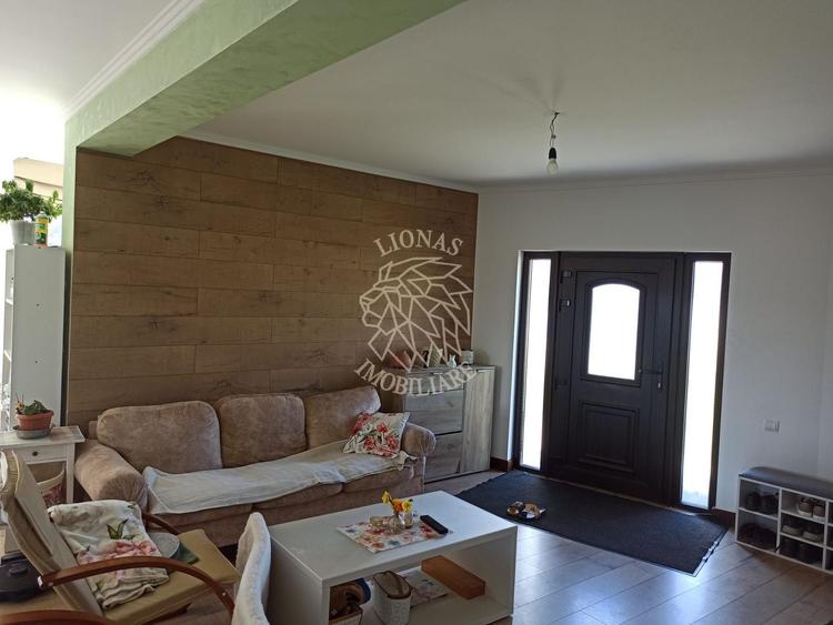 Casa 6 camere 220 mp-teren 1200 mp-curte amenajata-garaj-La Soare