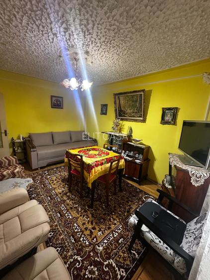 Apartament cu 3 camere, decomandat, zona Dacia - 2